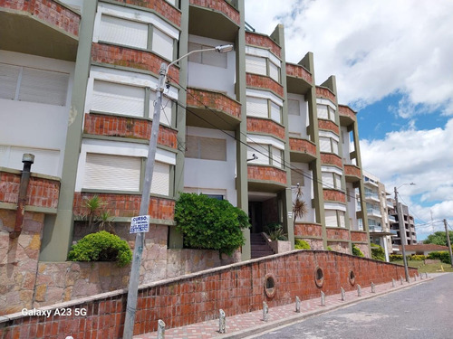 Venta Edificio 50 Dormitorios Zona Centro Con Cochera