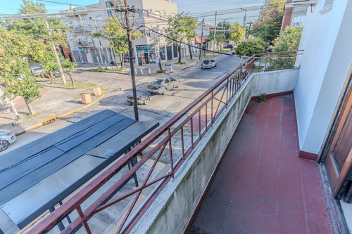 Casa · En Venta · Con Terraza · 4 Ambientes · Villa Domínico