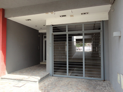 Imagen 2 de 8 de Cochera Cubierta En Venta - Banfield