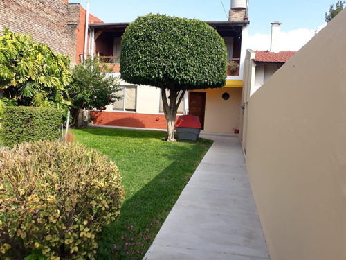 Casa  En Venta Ubicado En Villa Libertad, San Martin, G.b.a. Zona Norte