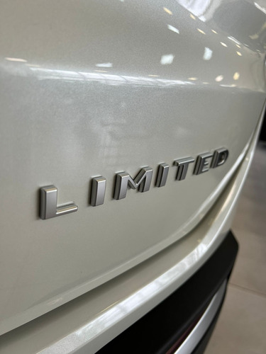 Imagen 5 de 10 de Nueva Jeep Commander Limited 0km 4x4 At 9 Diesel 7 Asientos