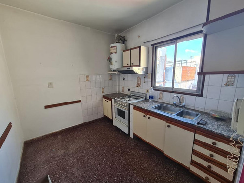 Imagen 3 de 8 de Departamento 3 Ambientes 56 M² Cub. 2º Piso X Escalera- Tablada