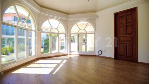 Residencia De Lujo En Venta Tepotzotlan. Un Nivel 10734