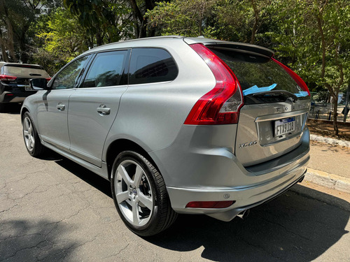 Volvo XC60 2.0 T5 R-design 5p
