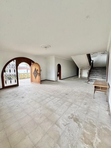 D.d Casa En Venta Para Remodelar Urb Mérida