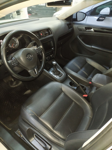 Imagen 13 de 14 de Volkswagen Vento Luxury Tiptronic 2014