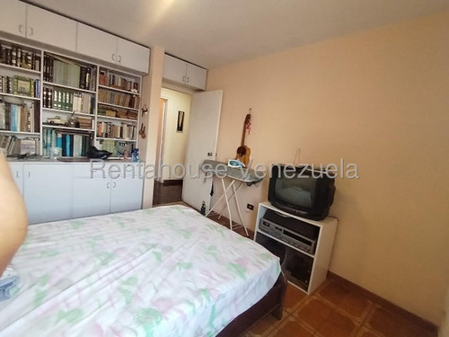 #*25-19622 Amplio Apartamento En Venta En La Urbanizacion El Parque Este De Barquisimeto, Lara. Adelaida Armeya