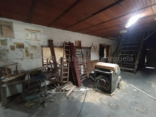 Sara Pastran Alquila Potencial Galpón Comercial En La Mata Cabudare A Pie De Calle Código 25-5027 Sps