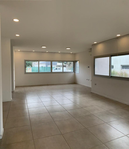 Casa En Country Lomas De City Bell Alquiler