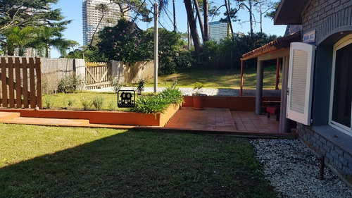 Casa En Mansa - Punta Del Este- Ref: 1723