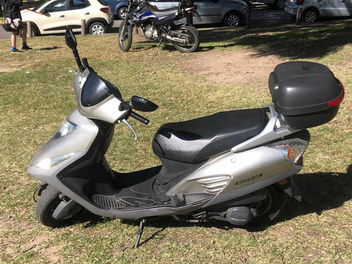 Imagen 2 de 10 de Honda Elite 125