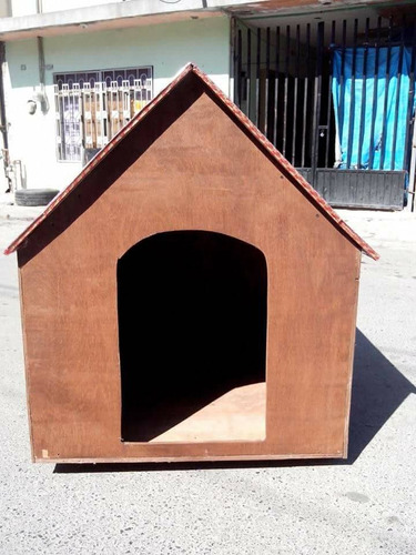 Casa De Madera  Jumbo Para Perro Maciza Y Resistente Al Agua