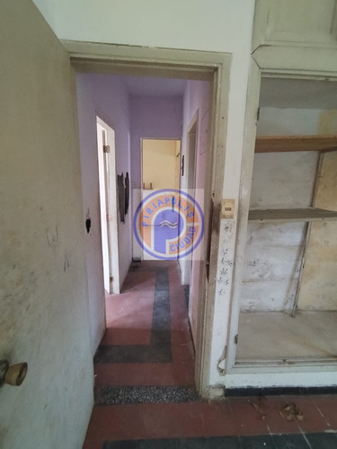 1111-33 Casa A Reciclar En Barrio Country Oportunidad Con Gran Potencial