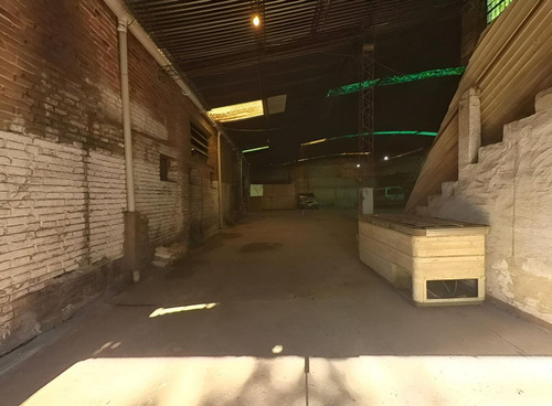 Venta 2 Galpones Y 5 Locales En Bloque Lanús 745m2