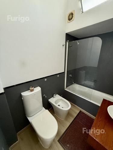 Venta. Departamento Planta Alta De 3 Dormitorios Con Terraza