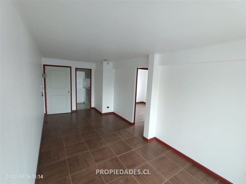Departamento En Arriendo De 2 Dorm. En La Cisterna