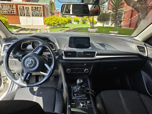 Mazda 3 Touring Versión 2