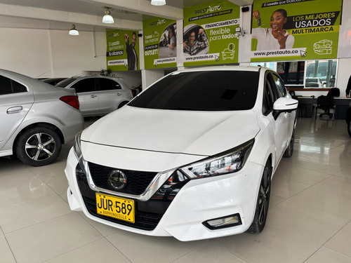 Nissan Versa 1.6 Exclusive
