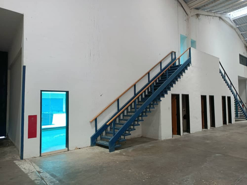 Imagen 2 de 15 de Vende O Alquila Galpon En Conjunto Empresarial Aero Centro Internacional Valencia Fg