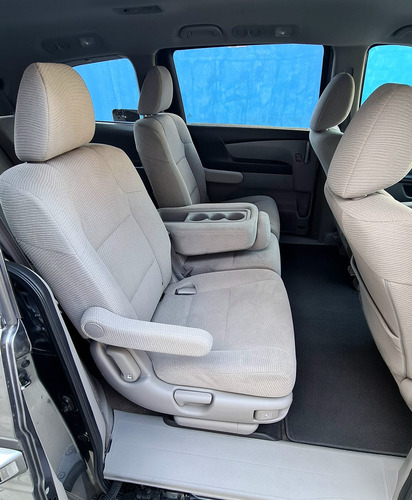 Honda Odyssey 3.5 Lx Minivan At