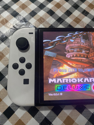 Nintendo Switch Oled Blanco + 4 Juegos (Usado)