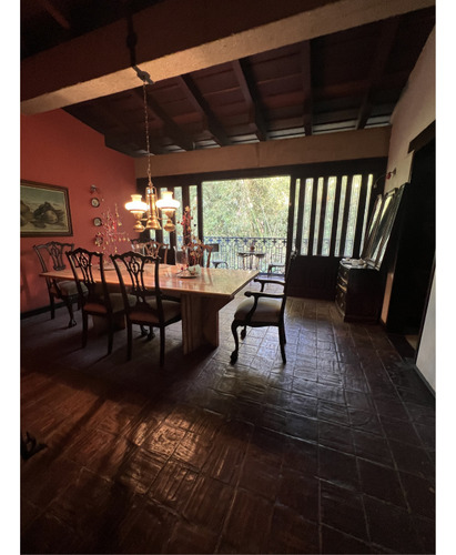 Se Vende Casa 980m2.5h+2s/6b+2/5p. Prados Del Este .