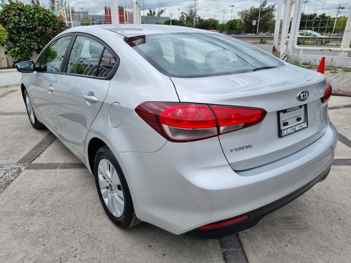 Imagen 6 de 13 de Kia Forte 2017 2.0 L Mt