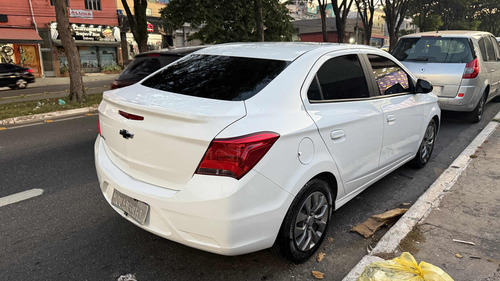 Chevrolet Onix plus 1.0 joy black