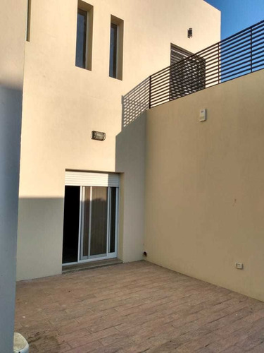 Casa Quinta Entorno Rural Tranquilo, Con Espacio Para Jardines Y Actividades Al Aire Libre. Junín (b)
