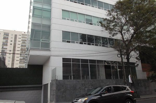 Hermosas Oficinas, Excelente Ubicacion, Con Salas Juntas Y Salon Vip