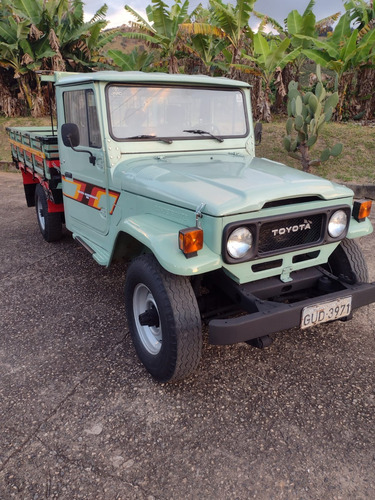 Toyota Bandeirante Com Direção Hidráulica 1987