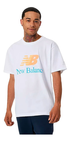 Camiseta Deportiva New Balance Essentials Celebrate
