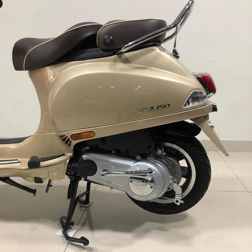 Imagen 11 de 15 de Piaggio Vespa Elegante 150 0 Km Scooter Retro Ahora 12 18