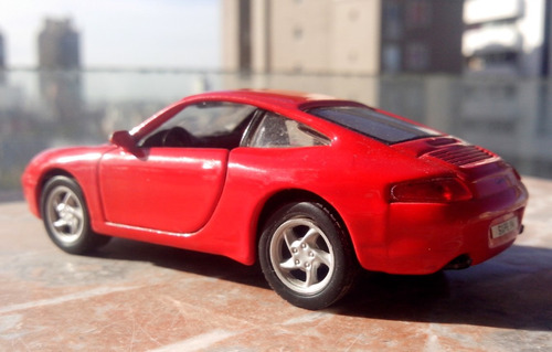 Porsche 911 Carrera 1997 Maisto 1/38