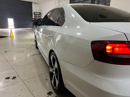 Volkswagen Vento 1.4 Comfortline 150cv At