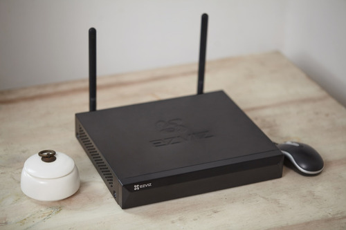 Imagen 4 de 5 de Nvr Ezviz Inalámbrico Con Salidas Hdmi Y Vga 4 Canales 5mp