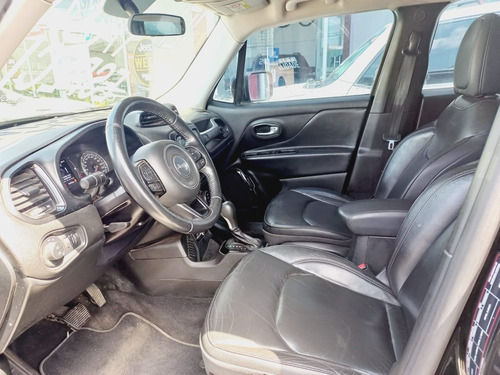 Imagem 14 de 18 de Renegade Night Eagle 1.8 Flex Automático 2018 Preto