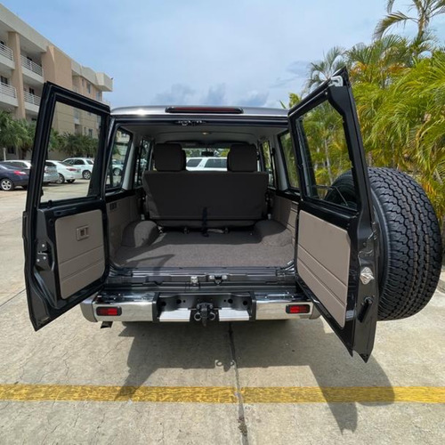 Imagen 12 de 13 de Toyota Land Cruiser Machito