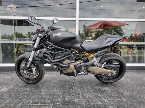 Imagen 2 de 25 de Ducati Monster 821 - No Yamaha Mt09, No Kawasaki Z900!