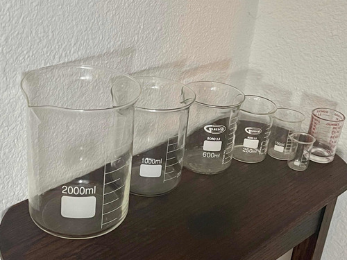 Juego De Vasos De Precepitados Pocitos