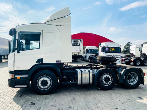 Imagem 4 de 11 de Scania P360 6x2 2013