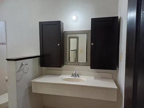Casa En Renta En Paseo De Cumbres 4 Sector, Monterrey, Nuevo León.