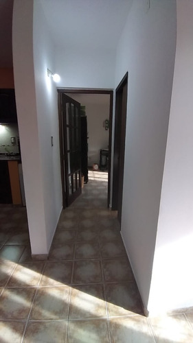 Linda Casa Familiar De 2 Pisos A Pocas Cuadras De La Ruta