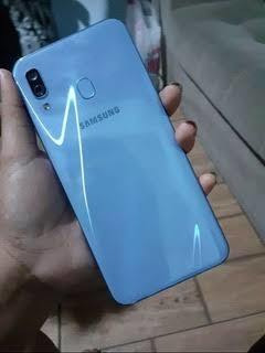 Celular Samsung A 30 Semi Novo