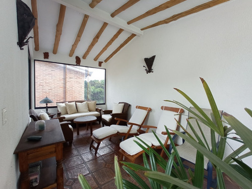 Imagen 14 de 17 de Casa En Venta En Los Palos Grandes (is)