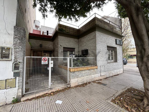 Venta Casa 4 Ambientes+escritorio - Patio - Parrilla - Terraza - Floresta