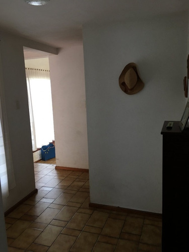 Casa De 6 Dormitorios En Pinares- Ref: 542