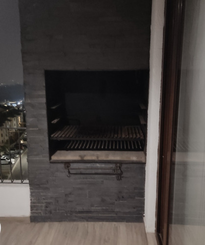 Amplio Depto. Cómo Nuevo En Condominio, 80 Mt2. 2d 2b 1e