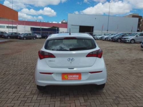 Imagem 2 de 9 de Hyundai Hb20 1.0 Unique 12v Flex 4p Manual