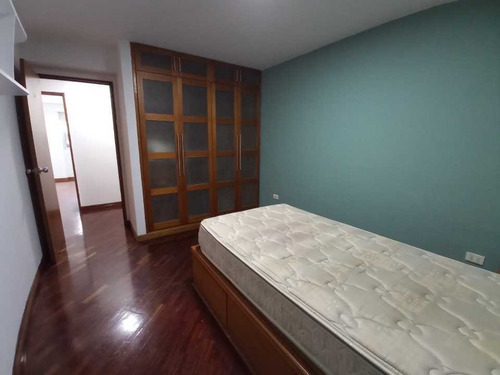 Imagen 17 de 27 de En Venta Apartamento Remodelado 144 M² 4h/3b/2 Pe Chuao
